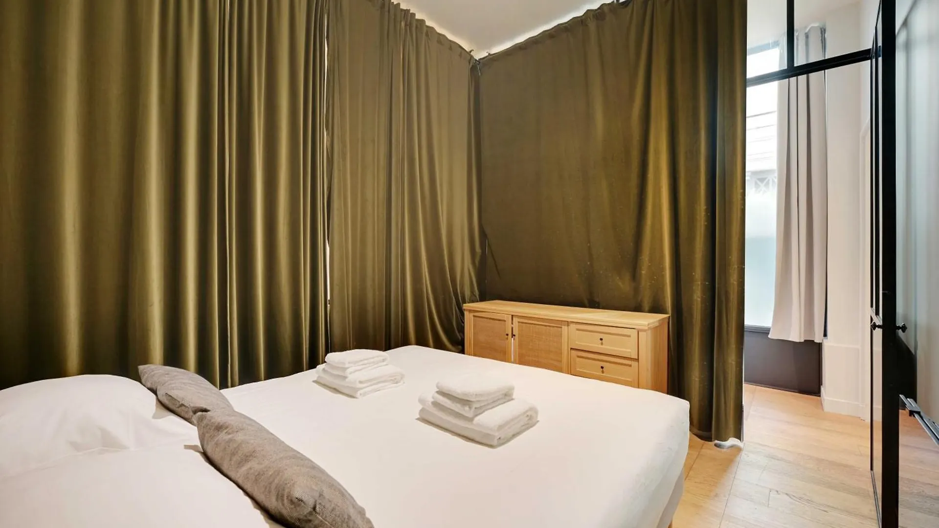 Haven Of Peace-2Br-4P-Near The Palais De Garnier Apartment Paris 0*,  France